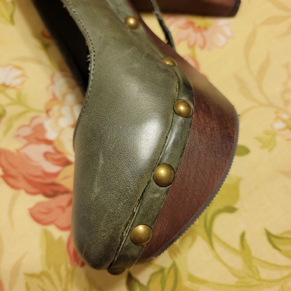 Aldo "MACEDO" Ankle Strap Shoes KHAKI GREEN Studded Size US 6.5, EU 37 Heels - Picture 4 of 4